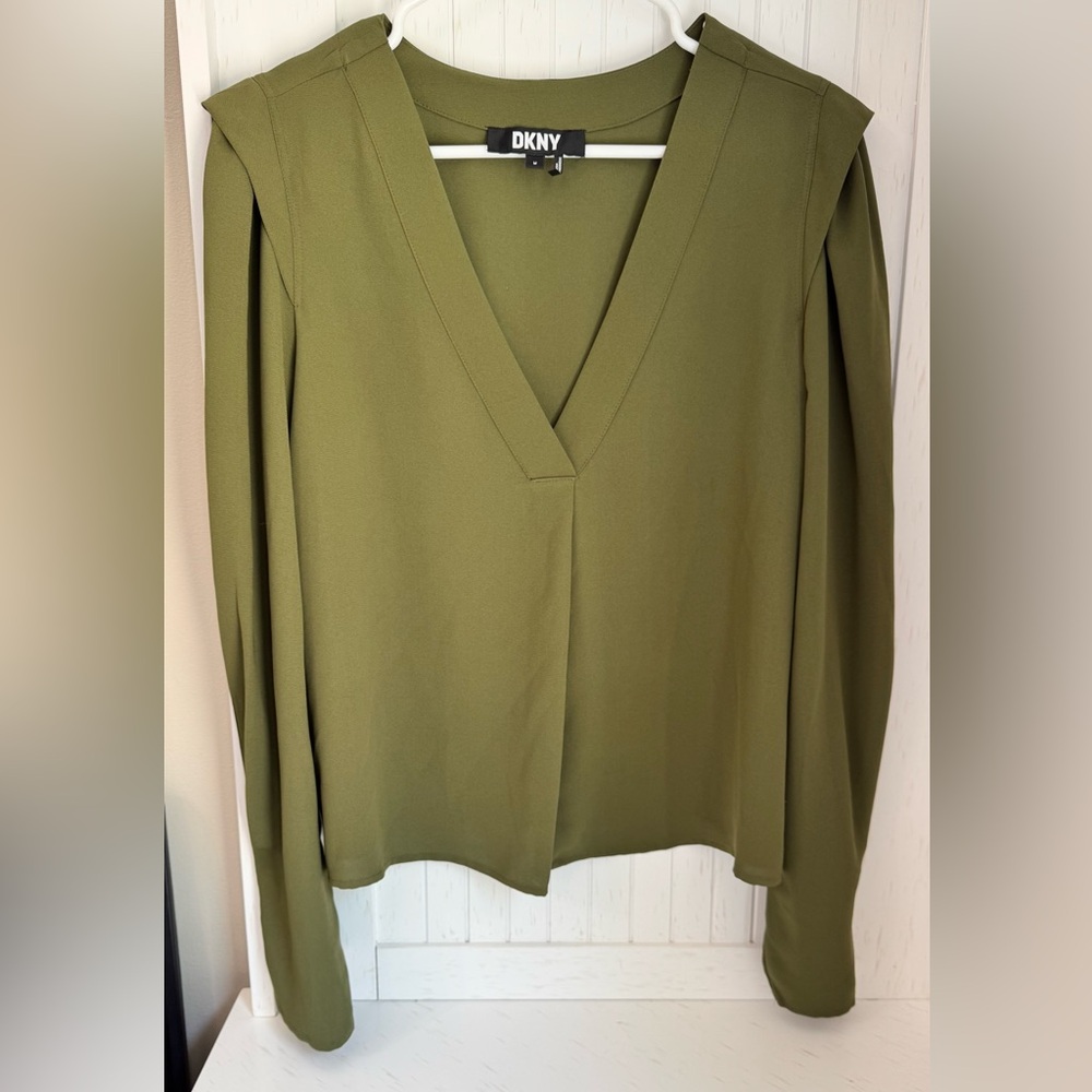 DKNY, Olive Green, Cropped V-Neck Blouse, Size M, Pleated Sleeves